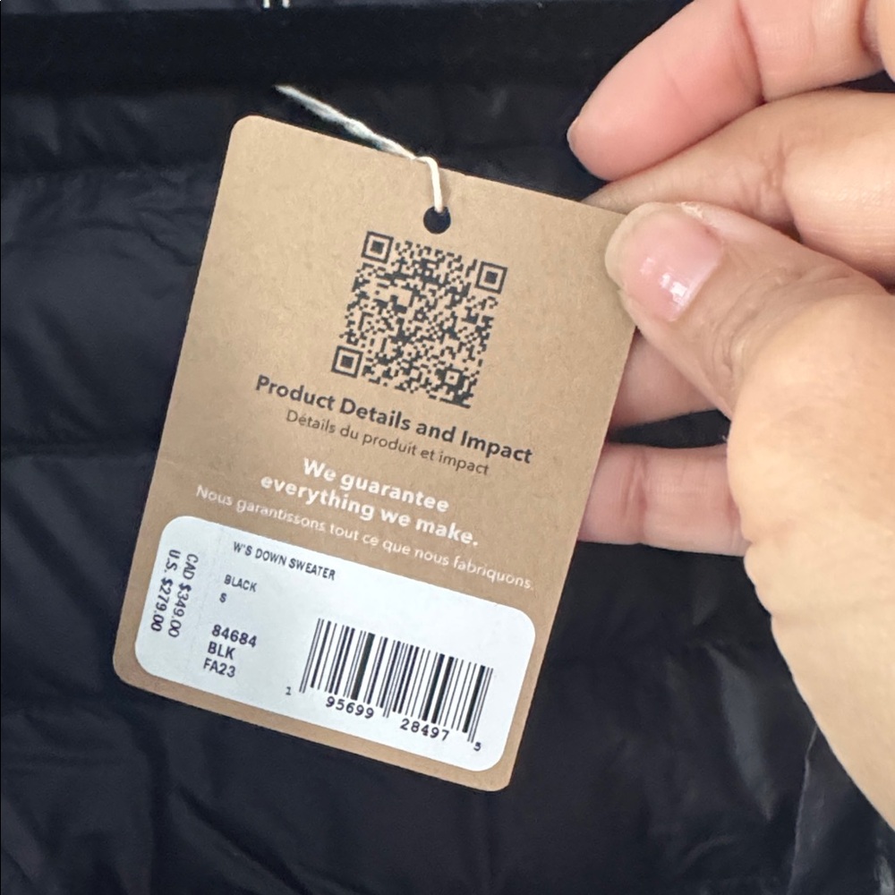 Patagonia Women's Puffer Jacket New with Tags. Logo embroidered. Size S. Winter - Picture 3 of 8